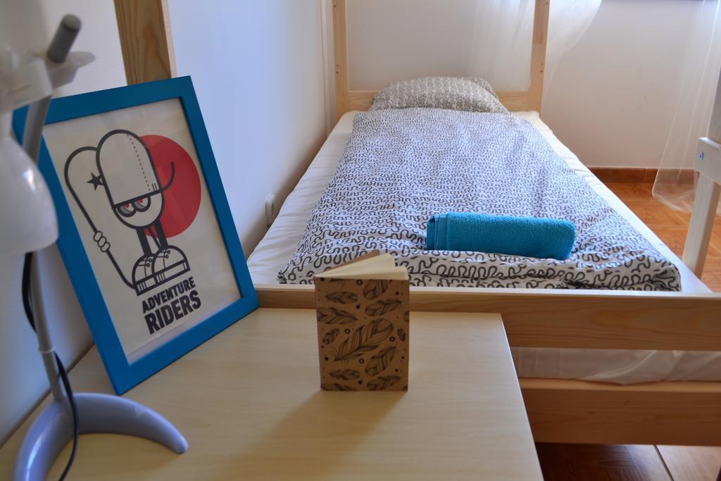 Surf House Peniche Hostel Baleal Cameră foto